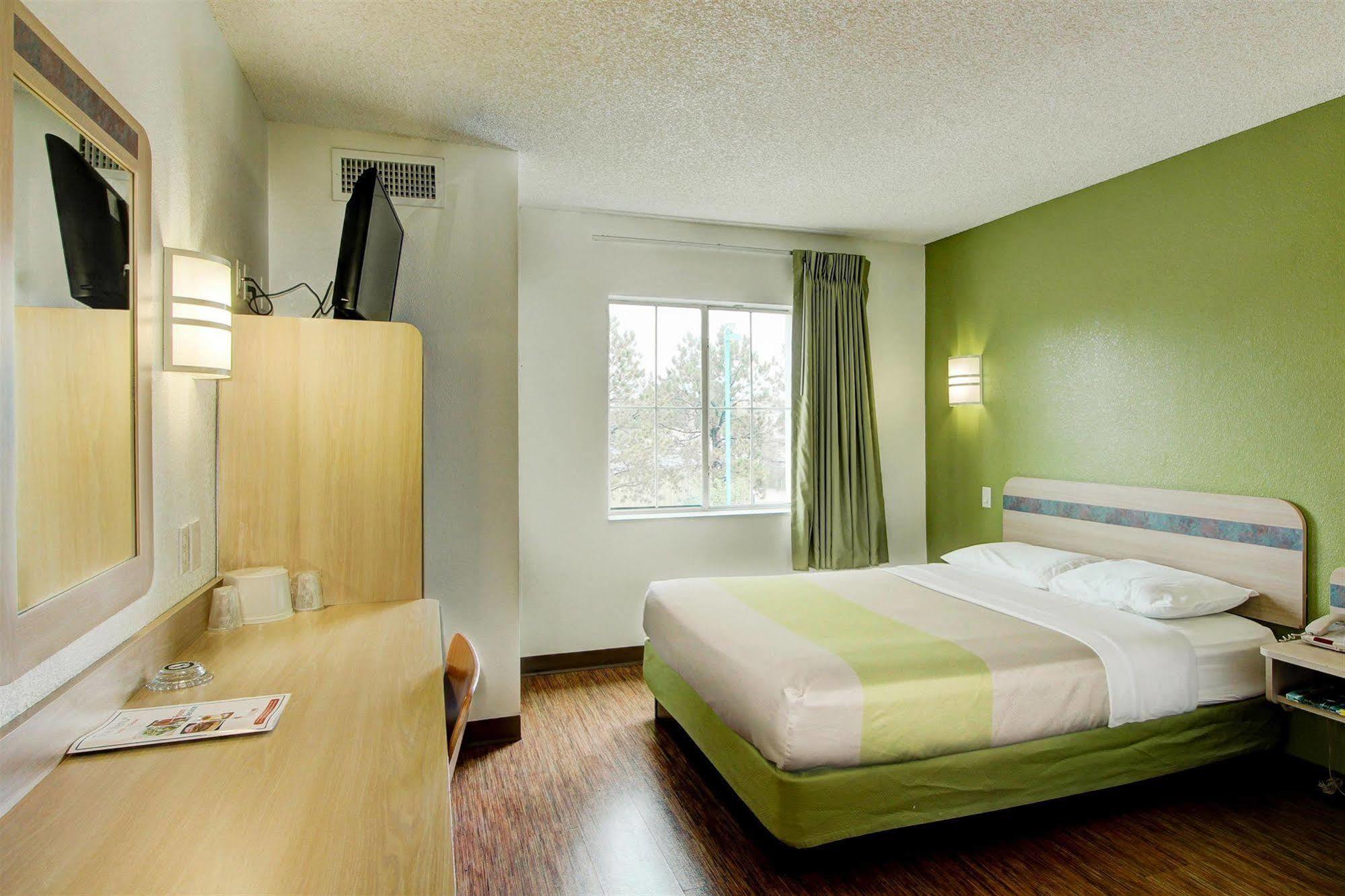 Park Inn By Radisson, Aurora Exterior photo