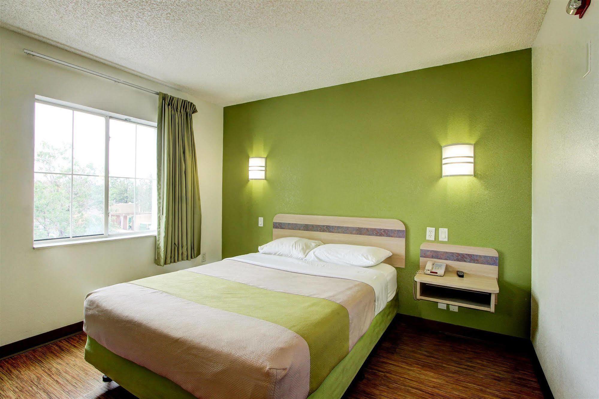 Park Inn By Radisson, Aurora Exterior photo