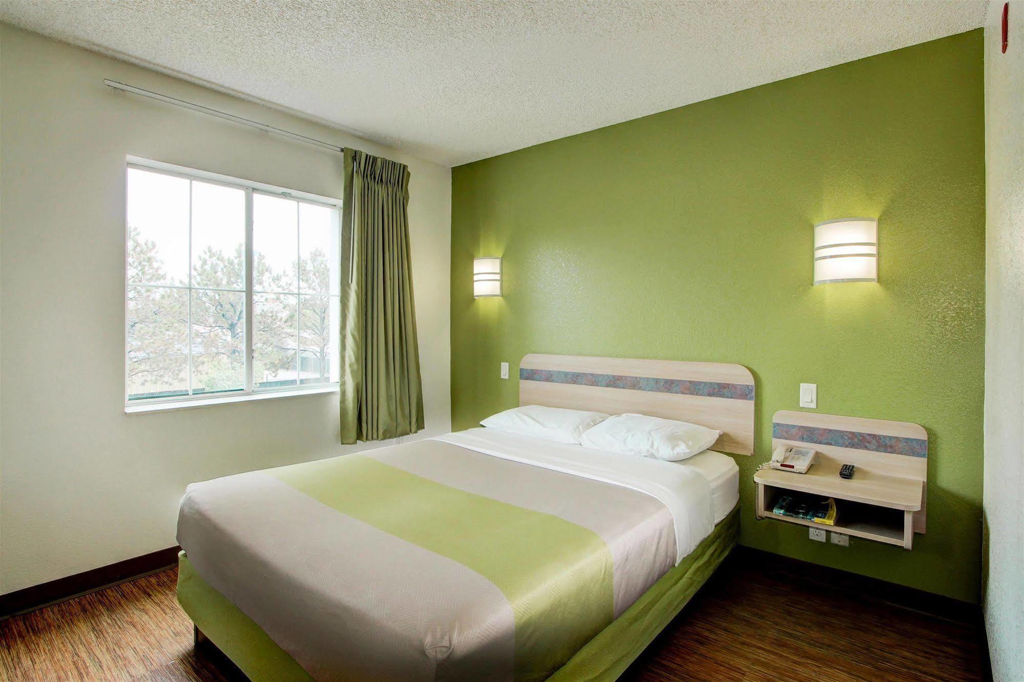 Park Inn By Radisson, Aurora Exterior photo